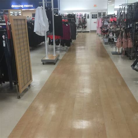 Additionally, The entire shopping center appears to be brand new from the exterior renovation. . Marshalls north massapequa photos